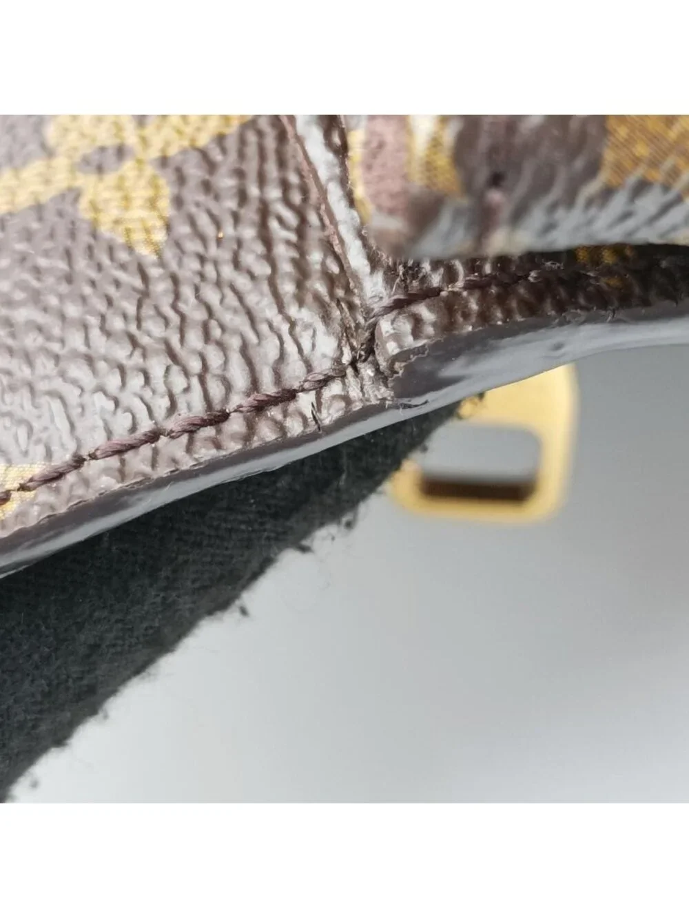 Louis Vuitton Pochette Metis MM Monogram Brown Canvas Handbag